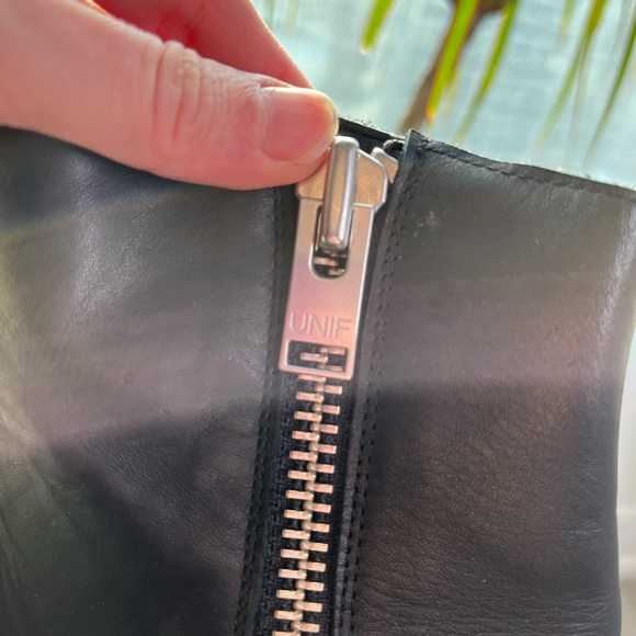 Black UNIF Bonnie boots - Picture 6 of 6